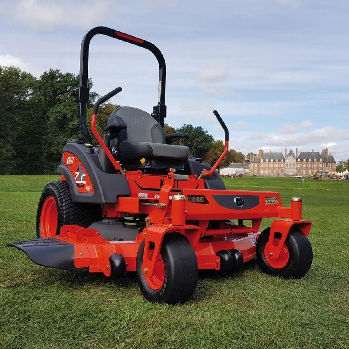 Kioti ZXC54SE HEAVY DUTY professional and Commercial 54” zero turn Side